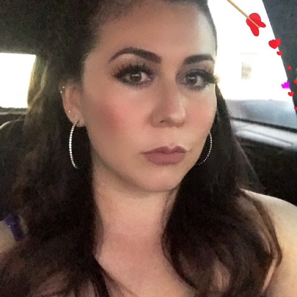 Meet your Posher, Miriam - Picture 1 of 1